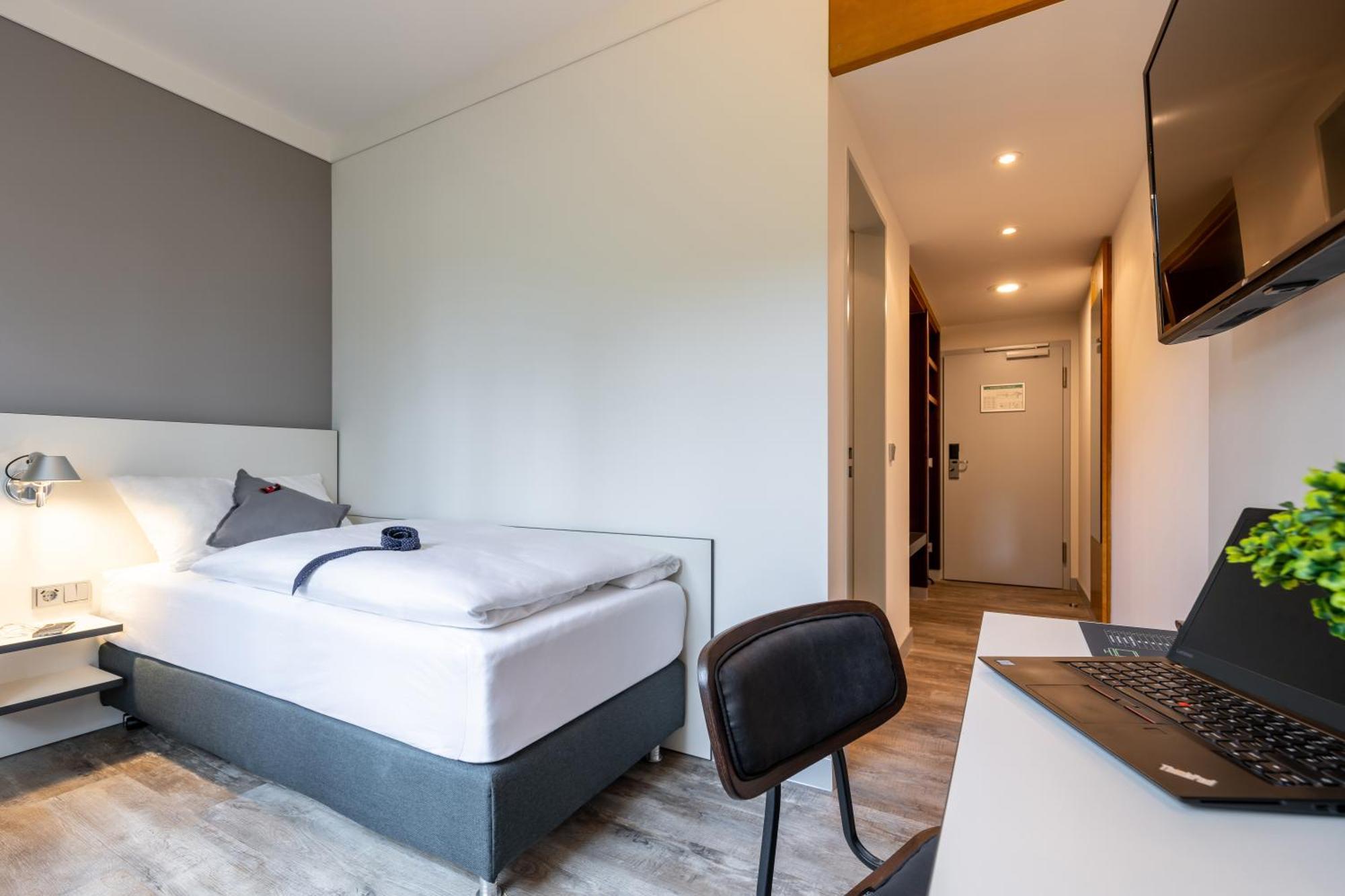 Hotel Leipheim Sued Eksteriør billede